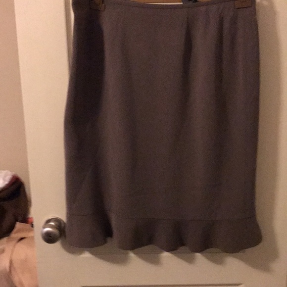 KASPER SKIRT, Size #16, Color Tan, Fully Lined, Ruffle at bottom of skirt. - Picture 3 of 8